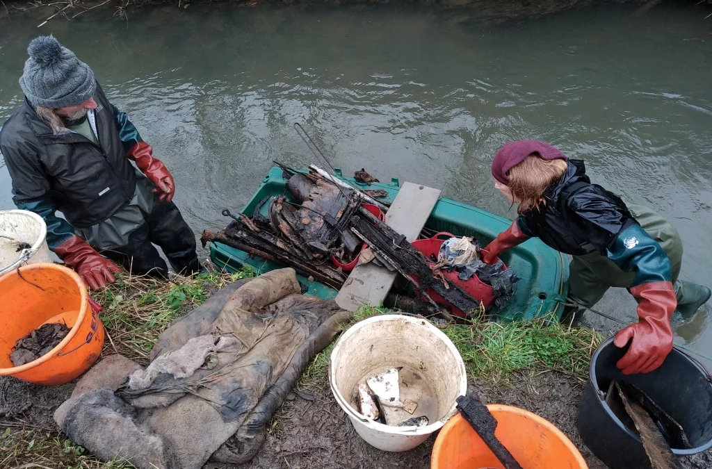 Grez-Doiceau : Que retrouve-t-on comme déchets dans un des cours d’eau de la commune ?